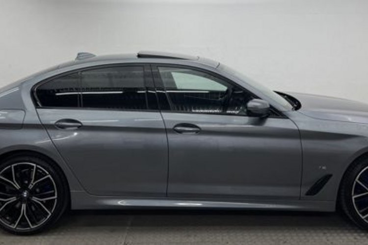 BMW 530 530 d xDrive M SPORT GSD+AHK+HUD+MEMO+SITZKLIMA+