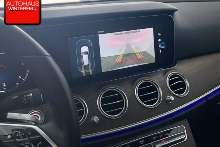 Mercedes-Benz E 400 E 400 d T 4M AVANTGARDE PANO+AHK+KEYLESS+DISTRO+