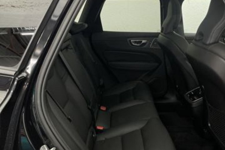 Volvo XC60 XC60 B5 B AWD Ultimate Dark PANO+B&amp;W+FOUR-C+360+