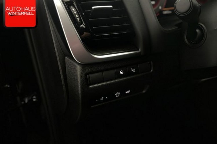 Nissan X-Trail X-Trail 1.5 VC-T Tekna 7SITZ+BOSE+MEMO+CARPLAY+