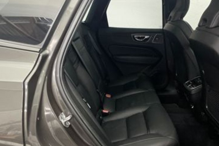 Volvo XC60 XC60 B5 D R-DESIGN AWD PANO+B&amp;W+360+HUD+STANDHZG