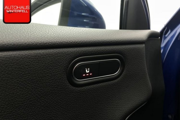 Mercedes-Benz A 200 A 200 d Limousine LED+KAMERA+DISTRONIC+CARPLAY+