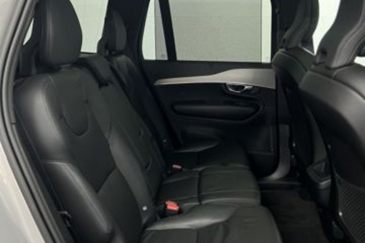 Volvo XC90 XC90 B5 D AWD Plus Bright 7SITZ+PANO+AHK+360+H&amp;K
