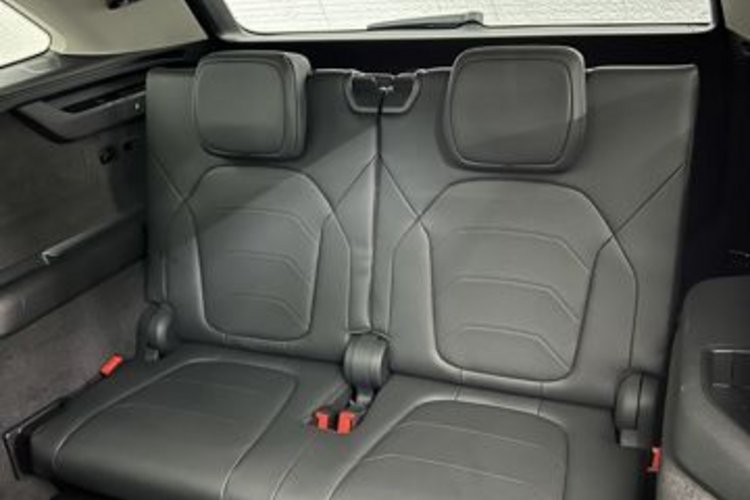 Skoda Kodiaq Kodiaq 2.0 4x4 Selection 7SITZ+PANO+AHK+360+HUD+