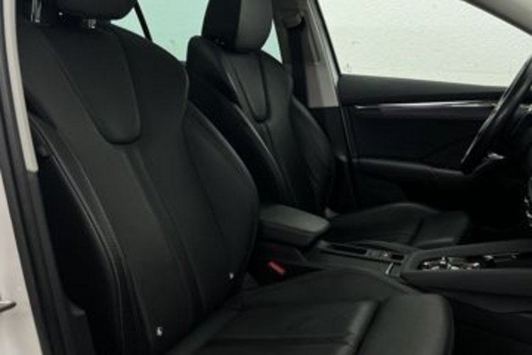Skoda Octavia Octavia Combi 2.0 TDI Style PANO+AHK+STANDH+MEMO