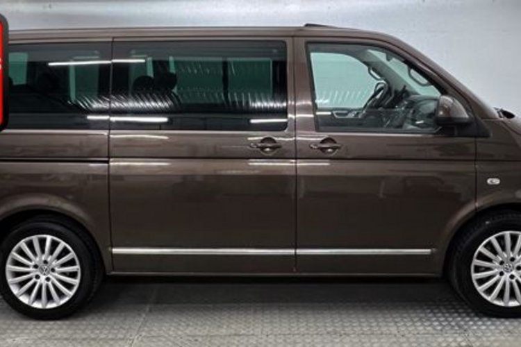 Volkswagen T5 Multivan T5 Multivan 2.0 TDI Comfortline 7SITZ+ESD+AHK+