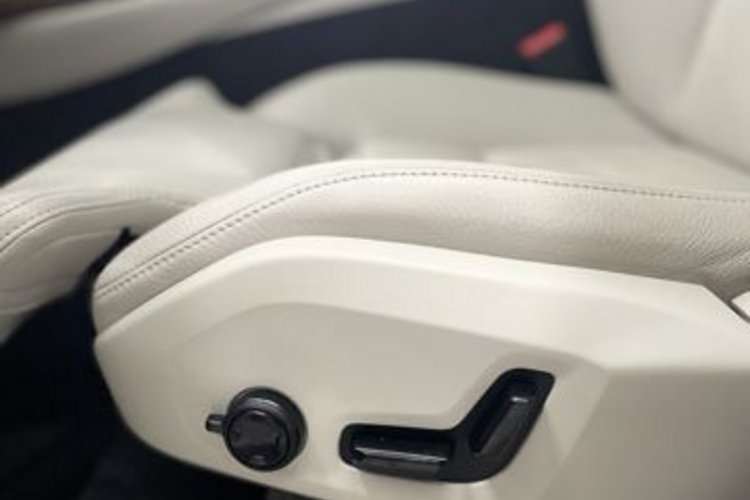 Volvo XC90 XC90 T8 INSCRIPTION RECH AWD 7SITZ+PANO+LUFT+360