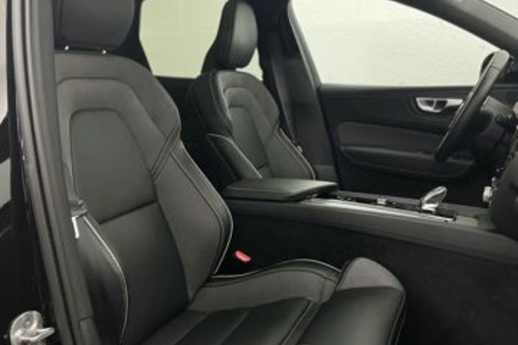 Volvo XC60 XC60 T8 AWD PLUS BLACK EDITION RECH PANO+STANDH+