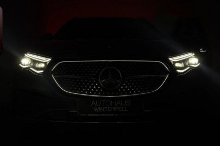 Mercedes-Benz E 300 E 300 e T AMG LINE PREMIUM PLUS PANO+SUPER+HUD+