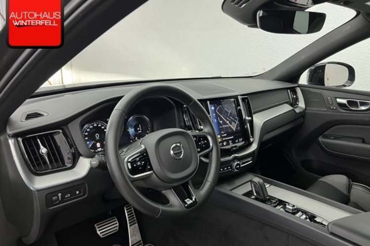 Volvo XC60 XC60 T8 AWD R-DESIGN PANO+LUFT+22Z+HUD+H&amp;K+STAND