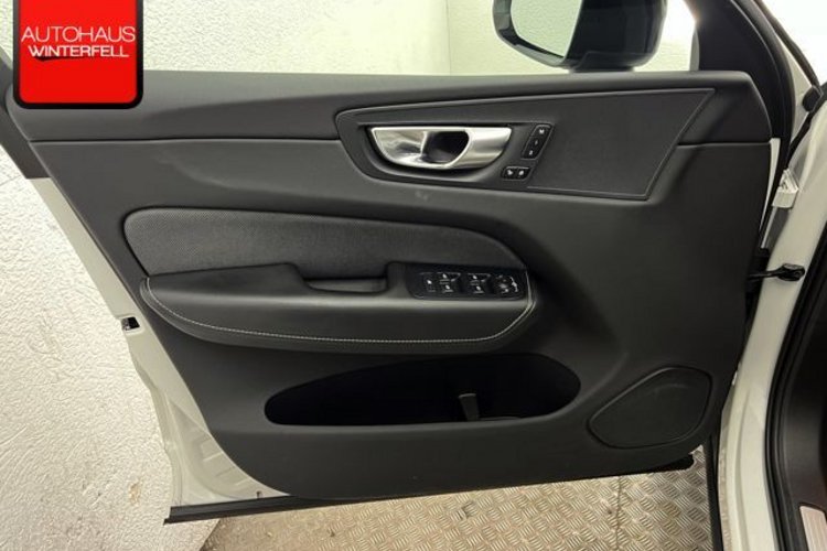 Volvo XC60 XC60 B5 B AWD R-DESIGN HUD+AHK+MEMORY+GOOGLE+LED