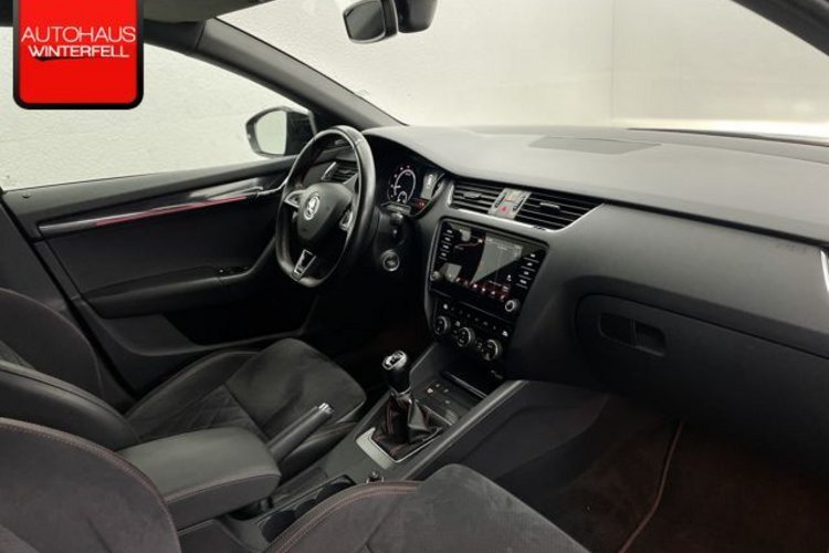 Skoda Octavia Octavia Combi 2.0 TSI RS AHK+LED+CANTON+KESSY+