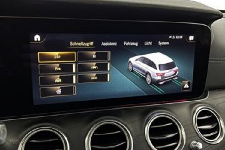 Mercedes-Benz E 220 E 220 d 4M All-Terrain NIGHT AMG19Z HUD+KEYLESS+