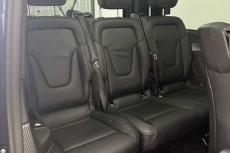 Mercedes-Benz V 300 V 300 d AMG 4M LANG 8SITZER+PANO+AHK+STANDH+360+