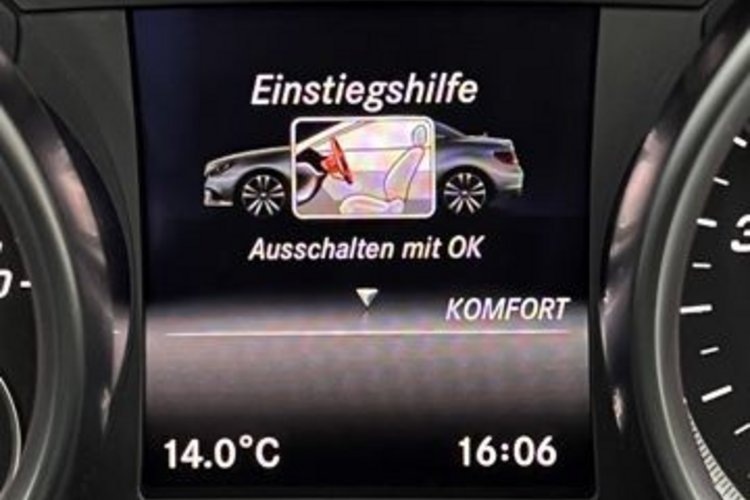 Mercedes-Benz SLC 300 SLC 300 AMG PANO+MEMO+H/K+CARPLAY+AIR-SCARF+