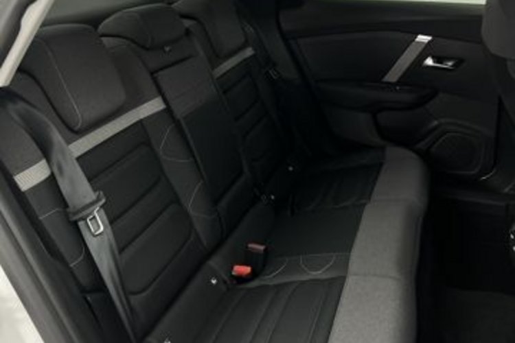 Citroën ë-C4 X ë-C4 X 136 MAX KAMERA+HUD+ACC+CARPLAY+WÄRMEPUMPE