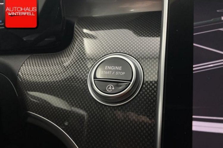 Mercedes-Benz C 200 C 200 4M AMG NIGHT PANO+MASSAGE+KEYLESS+STANDHZG