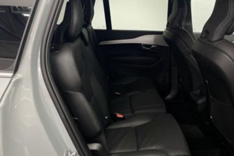 Volvo XC90 XC90 B5 AWD 7SITZ+GOOGLE+KAMERA+KEYLESS+LED+20Z+