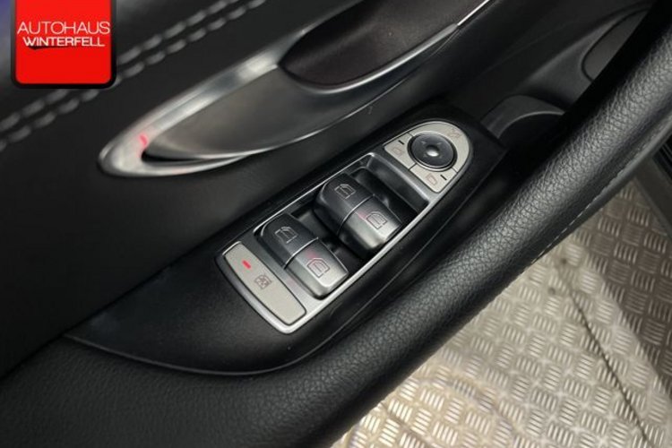 Mercedes-Benz E 300 E 300 de T 4M AMG NIGHT CARBON PANO+AHK+MEMO+