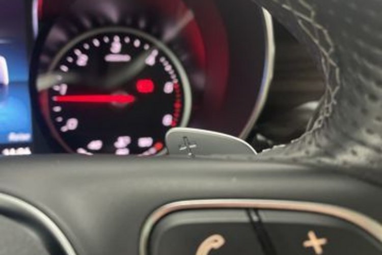 Mercedes-Benz V 300 V 300 d 4M LANG AMG NIGHT 7SITZ+PANO+AHK+STANDH+