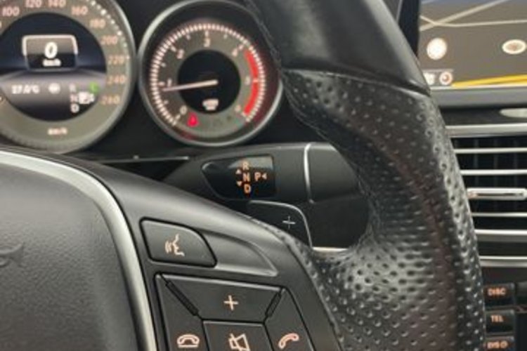 Mercedes-Benz E 220 E 220 T CDI AVANTGARDE GSD+TV-TUNER+H/K+DISTRONI