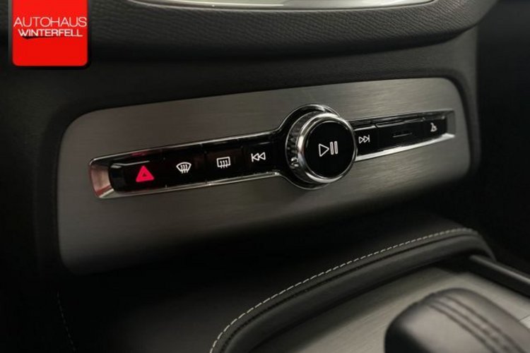 Volvo XC90 XC90 B5 B AWD PANO+AHK+LUFT+360+HUD+H/K+MEMORY+