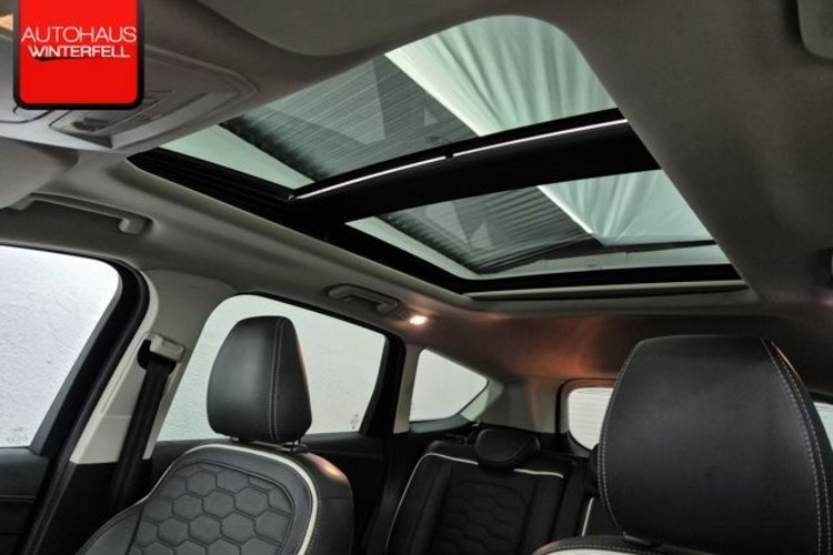 Ford Kuga Kuga 2.0 TDCi 4x4 Aut. Vignale PANO+AHK+KAMERA+