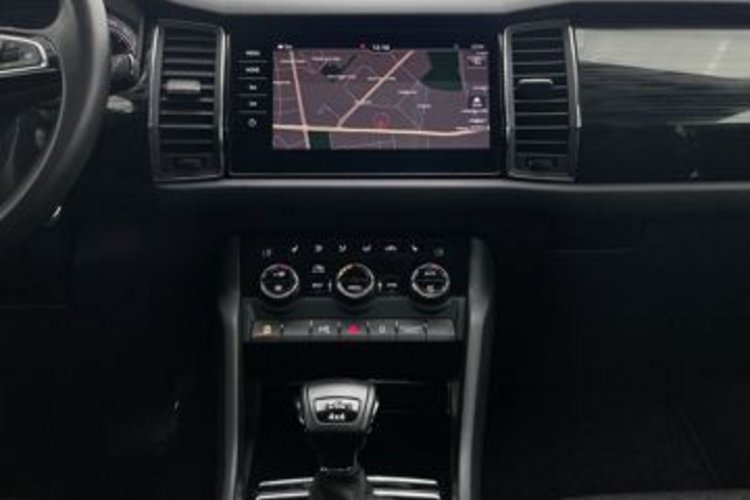 Skoda Kodiaq Kodiaq 2.0 TDI 4x4 STYLE 7SITZ+PANO+360+LED+ACC+