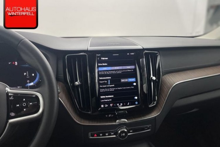 Volvo XC60 XC60 B5 D AWD Ultimate Dark POLESTAR PANO+LUFT+