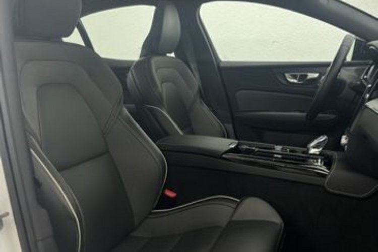 Volvo S60 S60 T8 AWD PLUS DARK RECH PANO+360+MEMO+STANDHZG