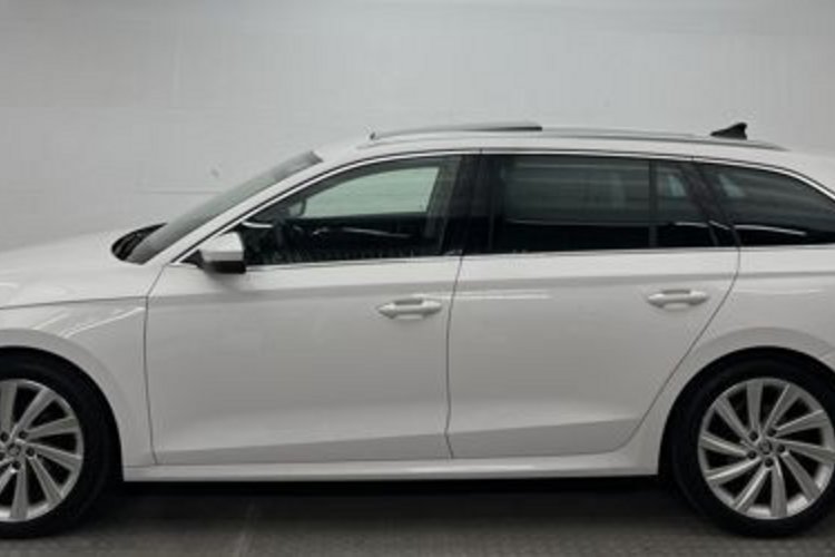 Skoda Octavia Octavia Combi 2.0 TDI Style PANO+AHK+STANDH+MEMO
