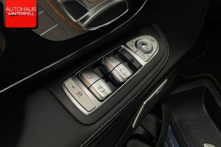 Mercedes-Benz V 300 V 300 d AMG 4M LANG 8SITZER+PANO+AHK+STANDH+360+