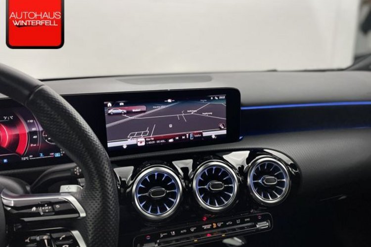 Mercedes-Benz A 200 A 200 d Limousine AMG NIGHT PANO+MEMO+KEYLESS+