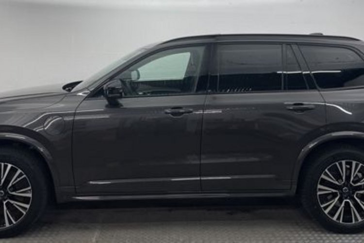 Volvo XC90 XC90 T8 PLUS DARK RECH AWD 7SITZ+PANO+AHK+STANDH