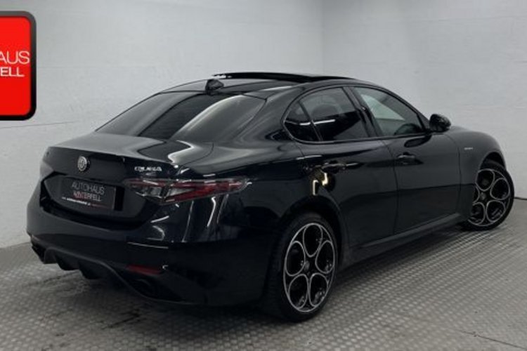 Alfa Romeo Giulia Giulia 2.0 Turbo Veloce Q4 SPECIALE+PANO+MEMO+AC
