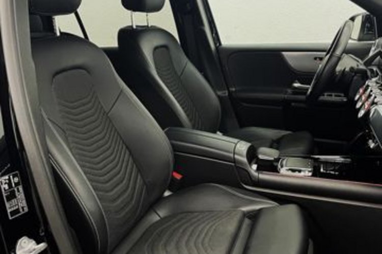 Mercedes-Benz GLB 200 GLB 200 d 4M STYLE 7SITZ+LED+DIGITAL+BURMESTER+