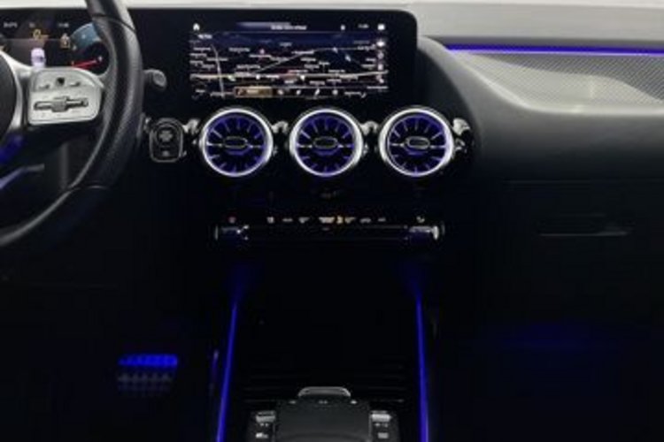 Mercedes-Benz GLA 200 GLA 200 AMG CARBON LED+20Z+KAMERA+MBUX+CARPLAY+