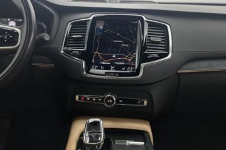 Volvo XC90 XC90 T8 INSCRIPTION RECH AWD 7SITZ+PANO+B&amp;W+AHK+