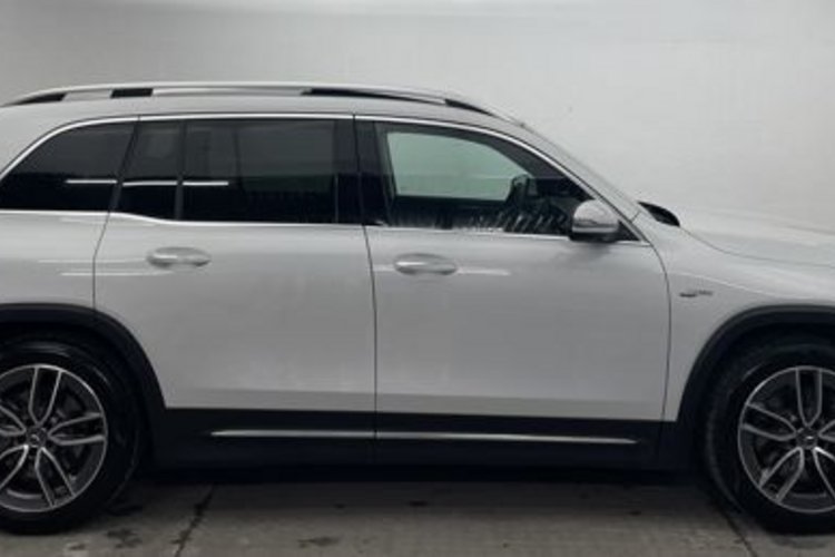 Mercedes-Benz GLB 35 AMG GLB 35 AMG CARBON 4M 7SITZ+PANO+360+HUD+MEMO+