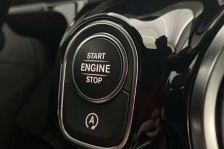 Mercedes-Benz GLA 220 GLA 220 d AMG NIGHT CARBON 20Z+KAMERA+KEYLESS+
