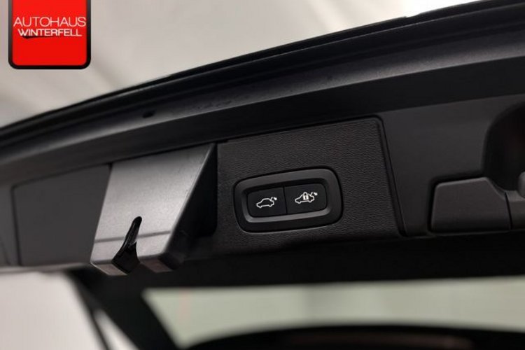 Volvo XC60 XC60 B4 D AWD R-DESIGN PANO+MEMORY+VOLL-LED+KAM