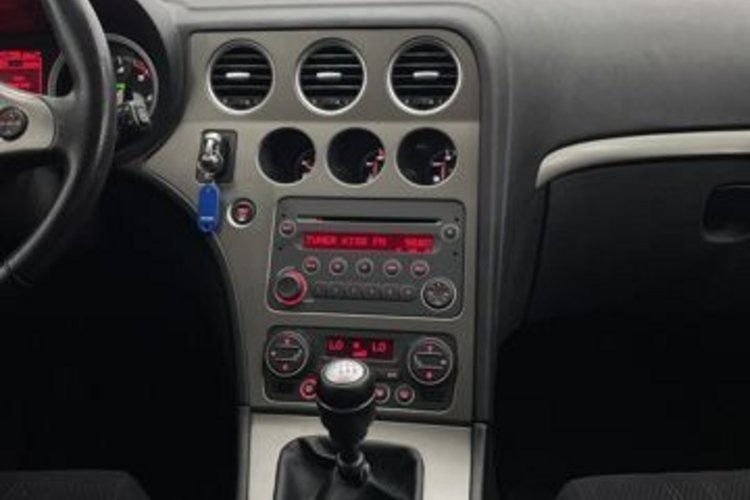 Alfa Romeo 159 Alfa 159 MEDIUM 1.9 JTD 8V TEMPOMAT+KLIMA+