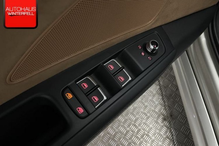 Audi S8 S8 4.0 TFSI Qu CARBON ESD+AHK+HUD+BOSE+MATRIX+