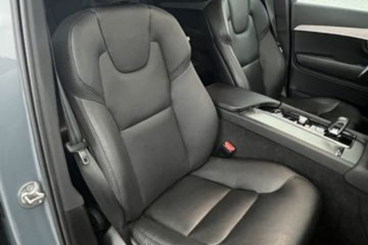 Volvo XC90 XC90 T8 RECH AWD 7SITZ+AHK+STANDHEIZUNG+KAMERA+