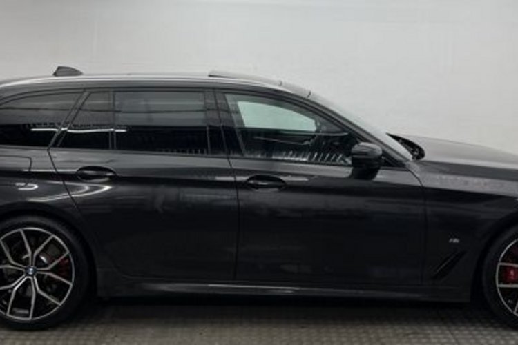 BMW 530 530 d Touring M SPORT PRO PANO+LASER+AHK+STANDH+