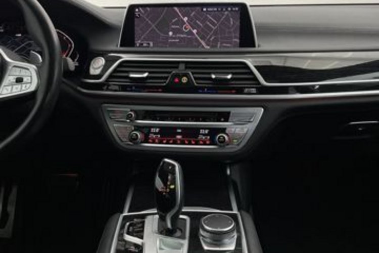BMW 730 730 d xDrive M SPORT GLASDACH+AHK+360+STANDHZG+