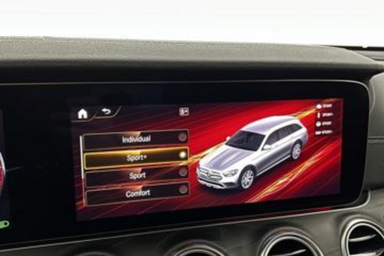 Mercedes-Benz E 220 E 220 d 4M All-Terrain NIGHT AMG19Z HUD+KEYLESS+