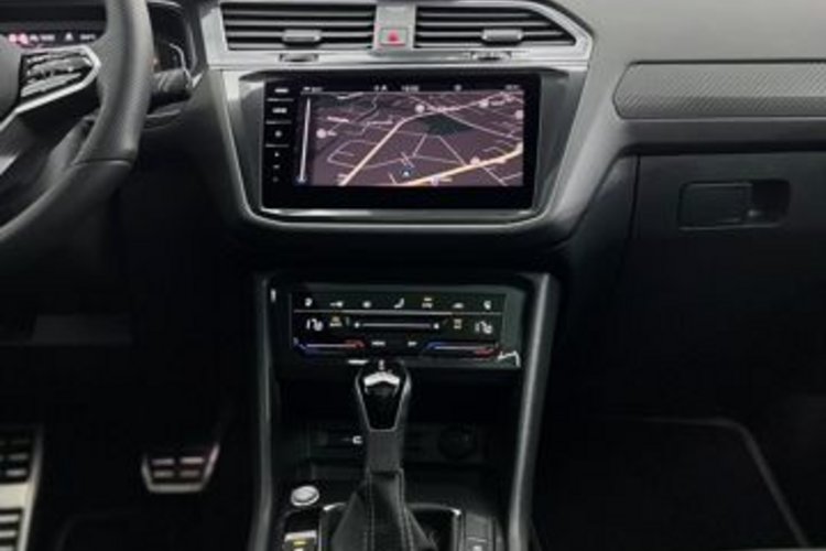 Volkswagen Tiguan Allspace Tiguan Allspace 2.0 TDI 4M R-LINE 7SITZ+PANO+AHK