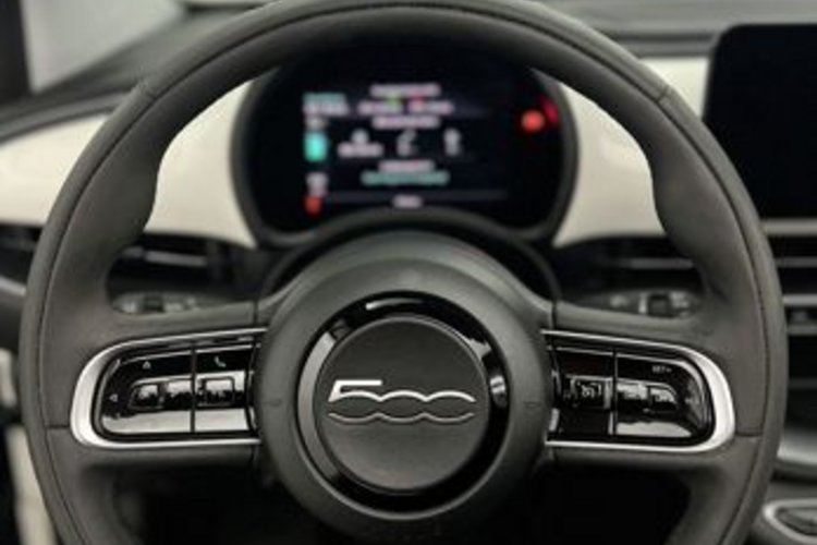 Fiat 500e 500e Cabrio KAMERA+KEYLESS+SITZHEIZUNG+CARPLAY+