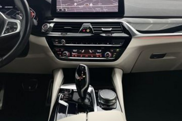 BMW M550 M550 i xDrive LASER+MASSAGE+HUD+H/K+MEMORY+4ZONE